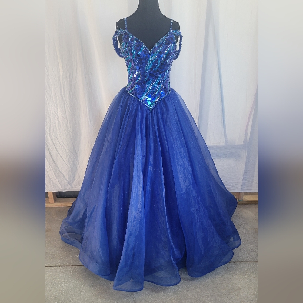 Elegant Blue Sequin Prom Dress
